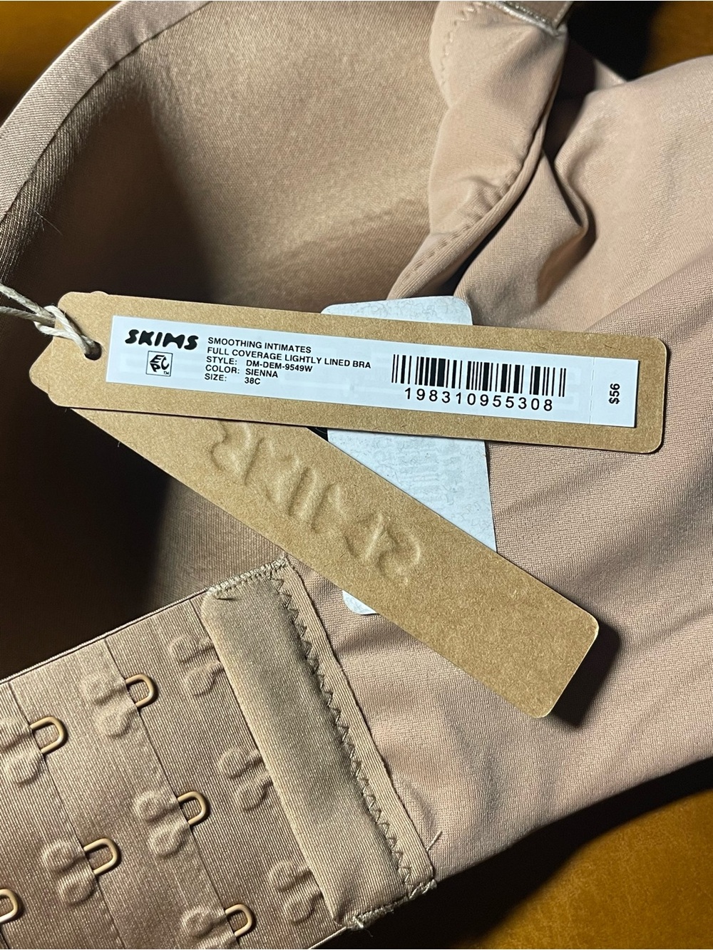 SKIMS Fits Everybody Full Coverage Back Smoother Bra | Clay | Size 38C | NWT - Picture 2 of 3